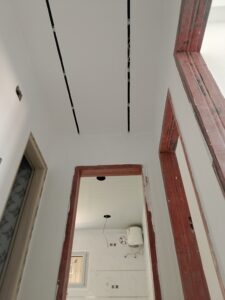 تصميم جبس امبور مع دهانات راقية في شمال الرياض